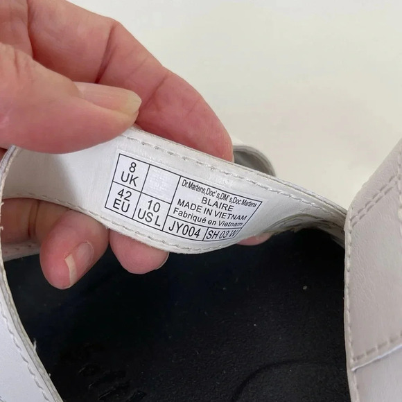 Dr Martens BLAIRE HYDRO LEATHER STRAP SANDALS - Picture 9 of 9